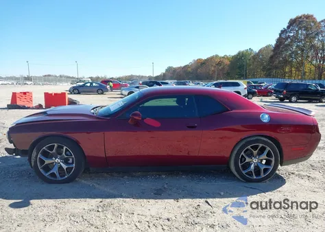 2017 Dodge Challenger Sxt z USA, uszkodzony, nr VIN 2C3CDZAG6HH580853